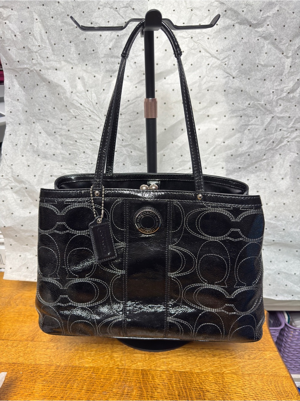 Coach Patent Leather contrast stitching Kisslock Tote in Black